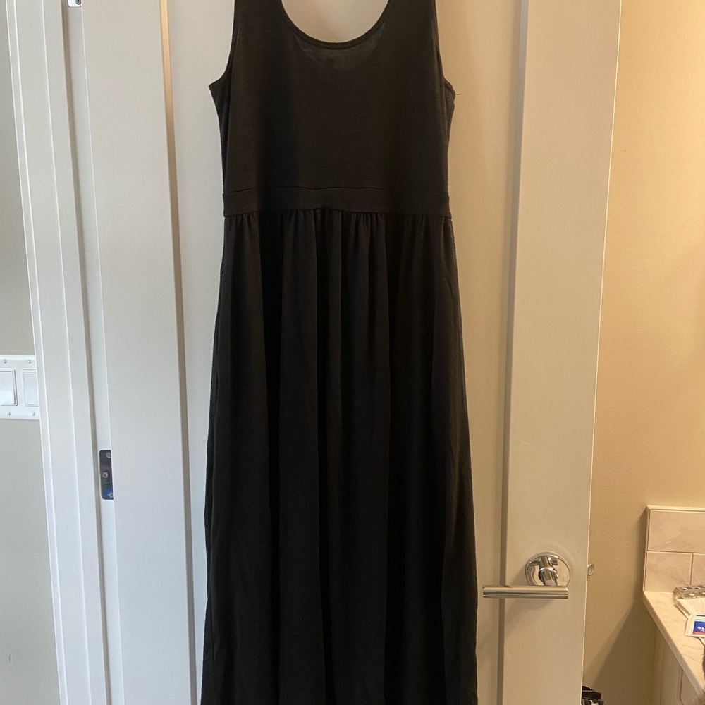 GUC Wilfred free dress, black, with pockets!